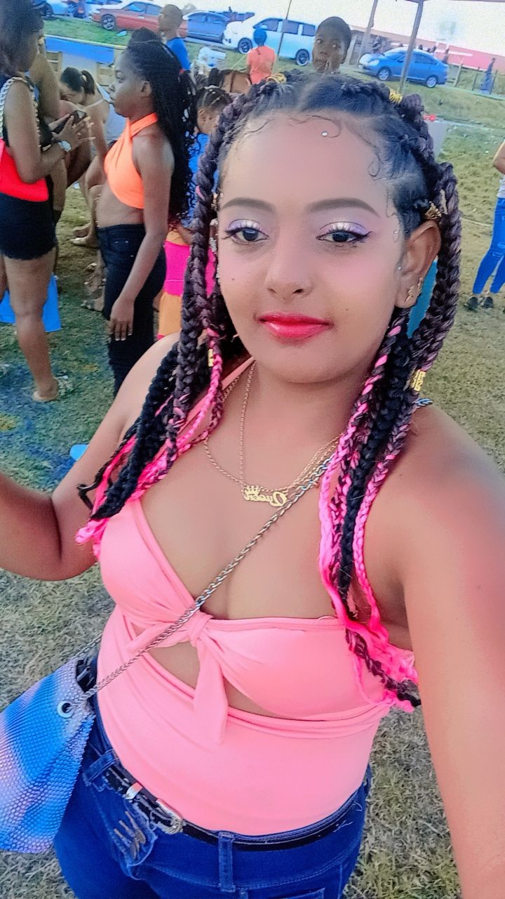 Dian Mahase Profile Picture